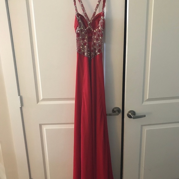 Beautiful Red Formal/Prom Dress - Picture 5 of 5